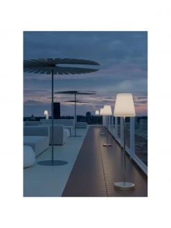 Dimmbare Solar Gartenleuchte Lola in Silberfarben mit Fernbedienung, Ø 28 x H 119 cmNur noch wenige verfügbar -Leuchten Verkaufsladen Dimmbare Solar Gartenleuchte Lola in Silberfarben mit Fernbedienung 3