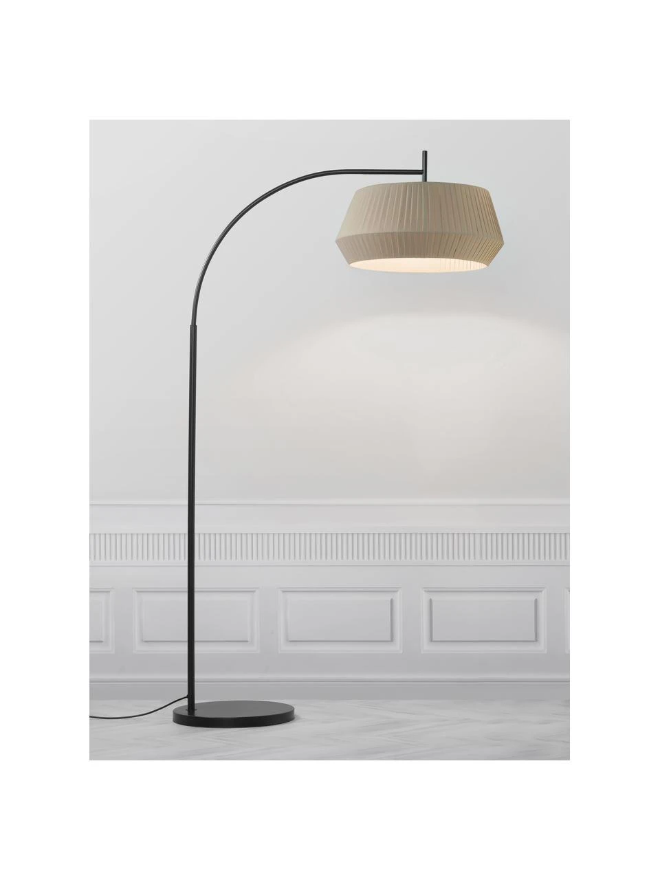 Nordlux Große Bogenlampe Dicte aus Faltenstoff, B 104 x H 180 cm 4 Nordlux Große Bogenlampe Dicte aus Faltenstoff, B 104 x H 180 cm – Bild 2