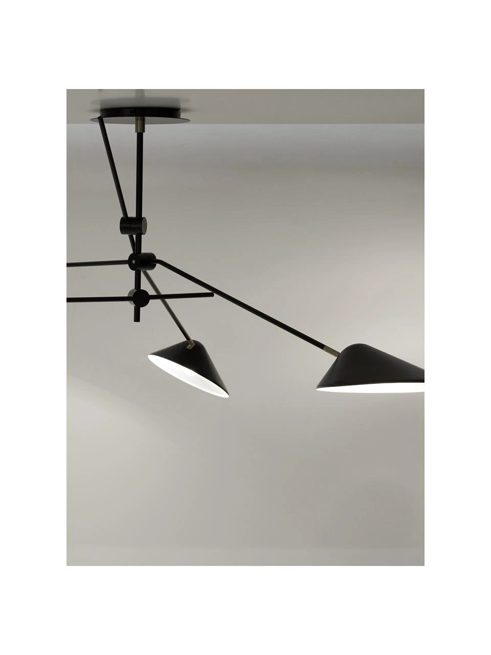 Westwing Collection Große Deckenleuchte Neron mit Gold-Dekor in Schwarz, B 173 x H 52 cm 7 Westwing Collection Große Deckenleuchte Neron mit Gold-Dekor in Schwarz, B 173 x H 52 cm – Bild 5