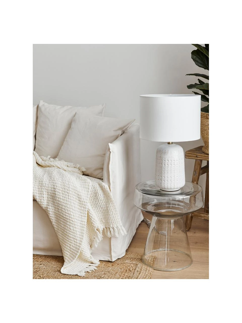 Westwing Collection Große Keramik-Tischlampe Iva, Ø 33 x H 53 cm 4 Westwing Collection Große Keramik-Tischlampe Iva, Ø 33 x H 53 cm – Bild 2