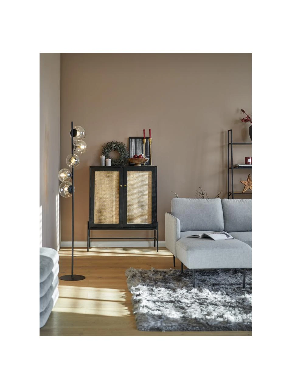 Westwing Collection Industrial-Stehlampe Casey aus Glas, Ø 40 x H 170 cm 7 Westwing Collection Industrial-Stehlampe Casey aus Glas, Ø 40 x H 170 cm – Bild 5