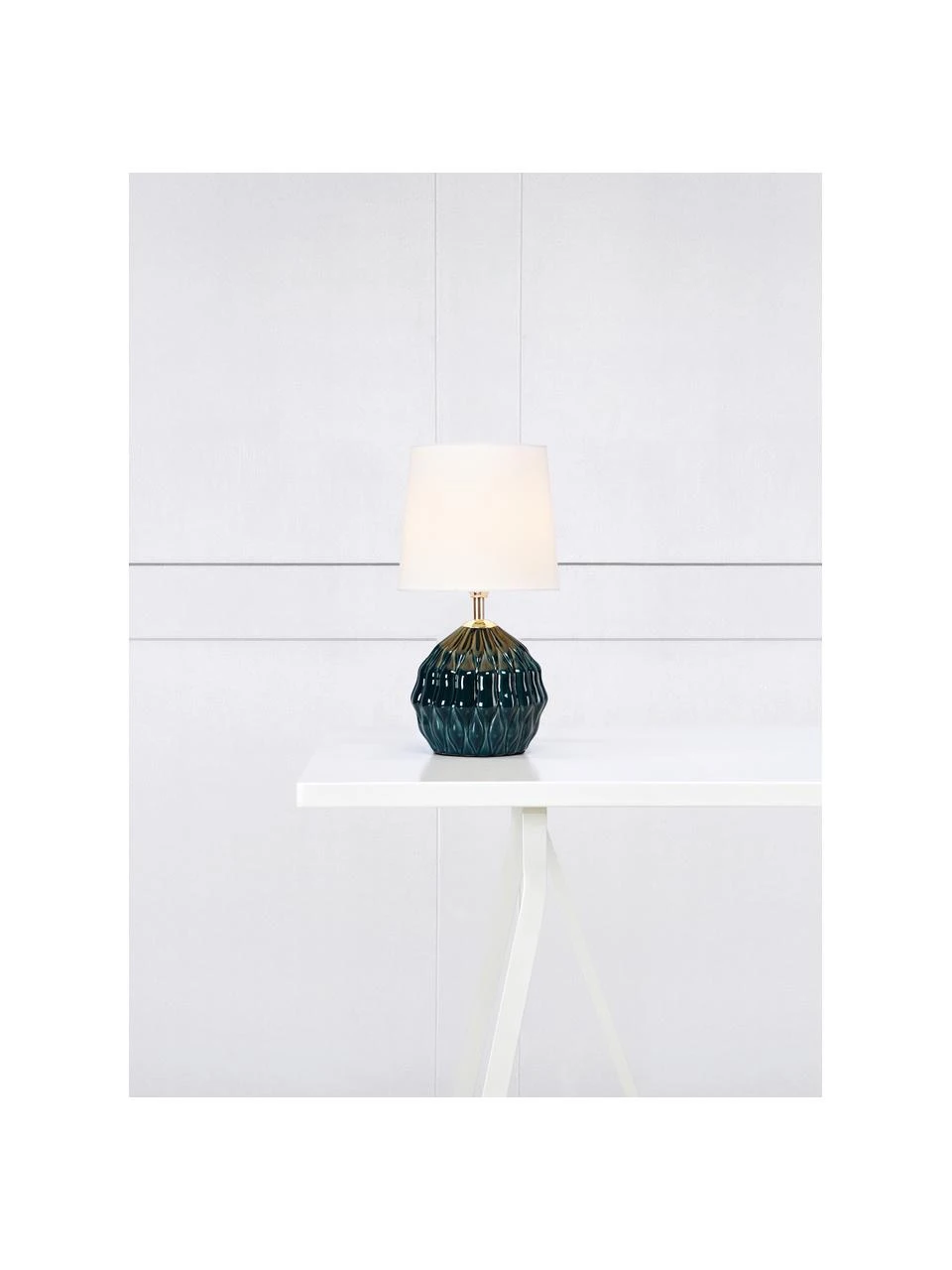 Markslöjd Keramik-Tischlampe Lora in Dunkelgrün, Ø 19 x H 35 cmNur noch wenige verfügbar 4 Markslöjd Keramik-Tischlampe Lora in Dunkelgrün, Ø 19 x H 35 cmNur noch wenige verfügbar – Bild 2