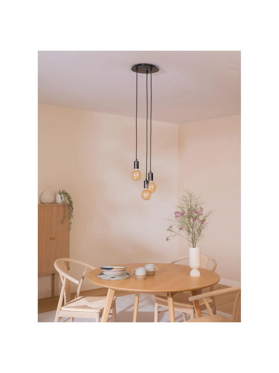 Markslöjd Kleine Cluster-Pendelleuchte Sky in Schwarz, Ø 25 cm 5 Markslöjd Kleine Cluster-Pendelleuchte Sky in Schwarz, Ø 25 cm – Bild 3