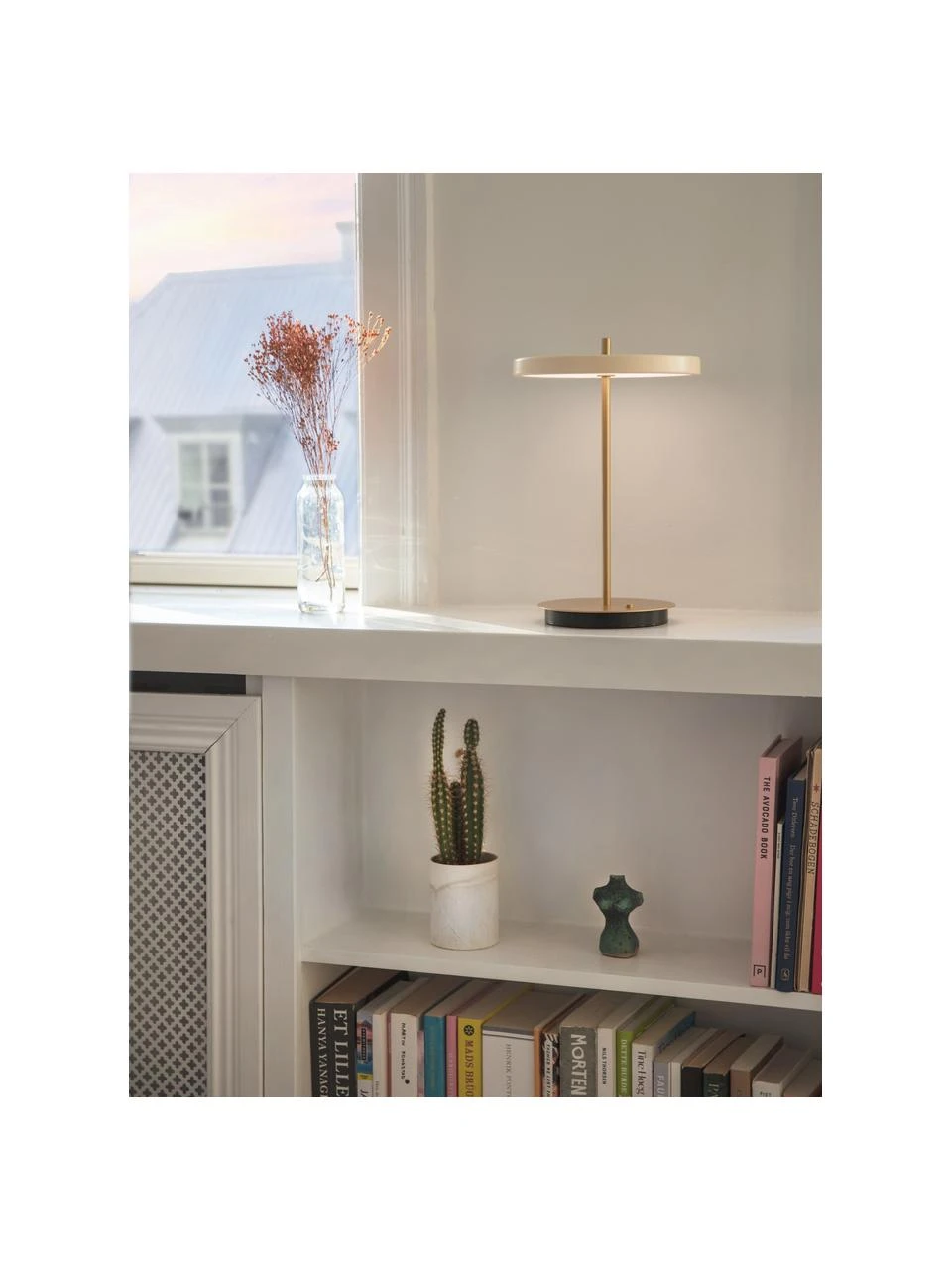 Umage Kleine Mobile Dimmbare LED-Tischlampe Asteria, Ø 20 x H 31 cm 4 Umage Kleine Mobile Dimmbare LED-Tischlampe Asteria, Ø 20 x H 31 cm – Bild 2