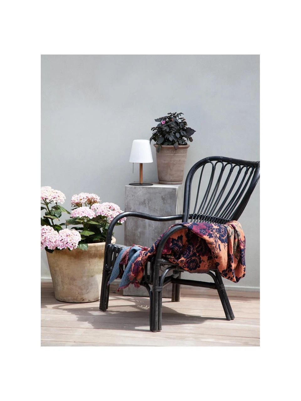 Halo Design Kleine Mobile Dimmbare Leuchte Northern mit Flammen-Effekt zum Stellen oder Stecken, Ø 17 x H 30 cm 4 Halo Design Kleine Mobile Dimmbare Leuchte Northern mit Flammen-Effekt zum Stellen oder Stecken, Ø 17 x H 30 cm – Bild 2