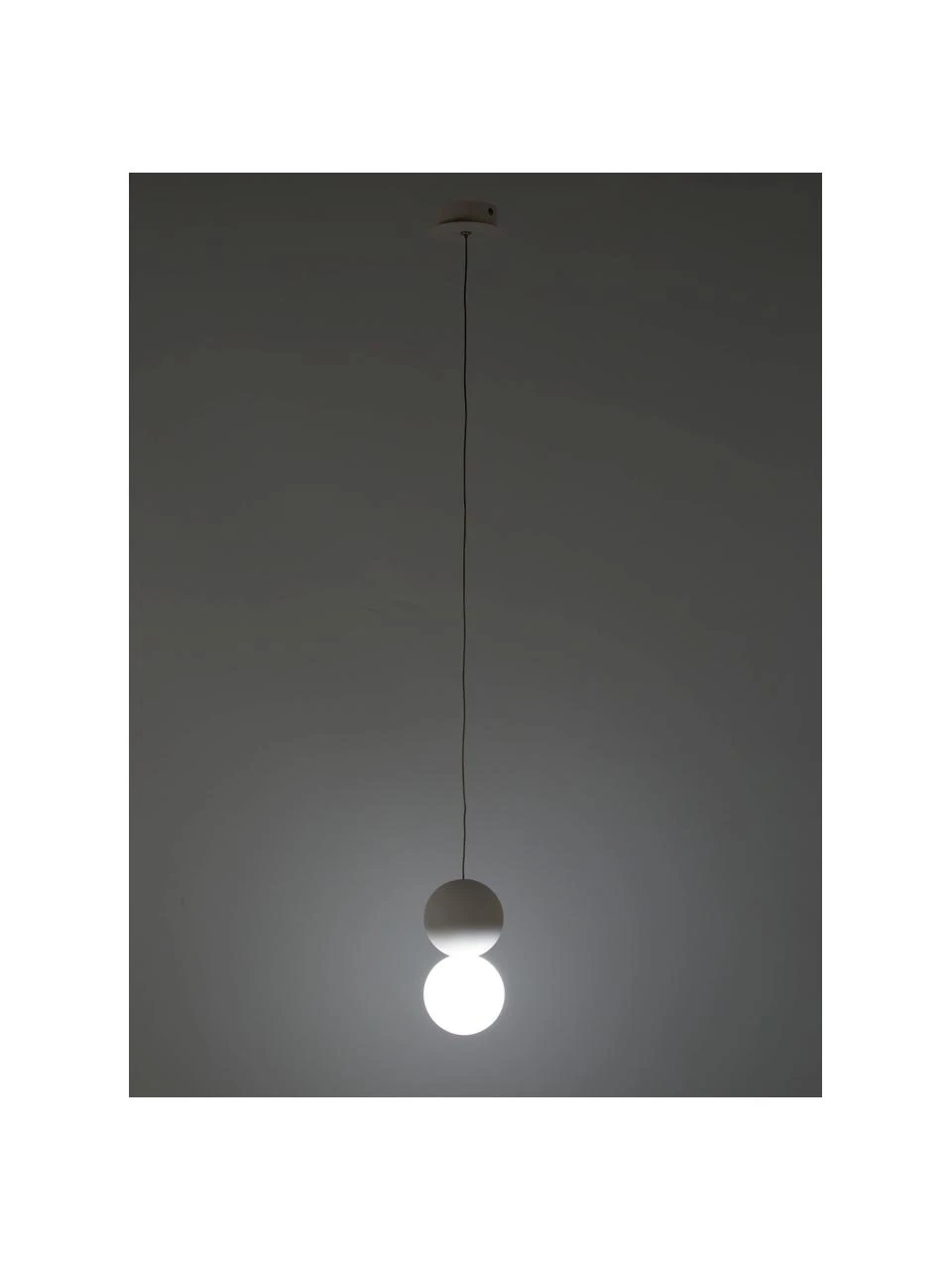 Kleine Pendelleuchte Zero aus Glas und Beton, Ø 10 x H 20 cm 8 Kleine Pendelleuchte Zero aus Glas und Beton, Ø 10 x H 20 cm – Bild 6