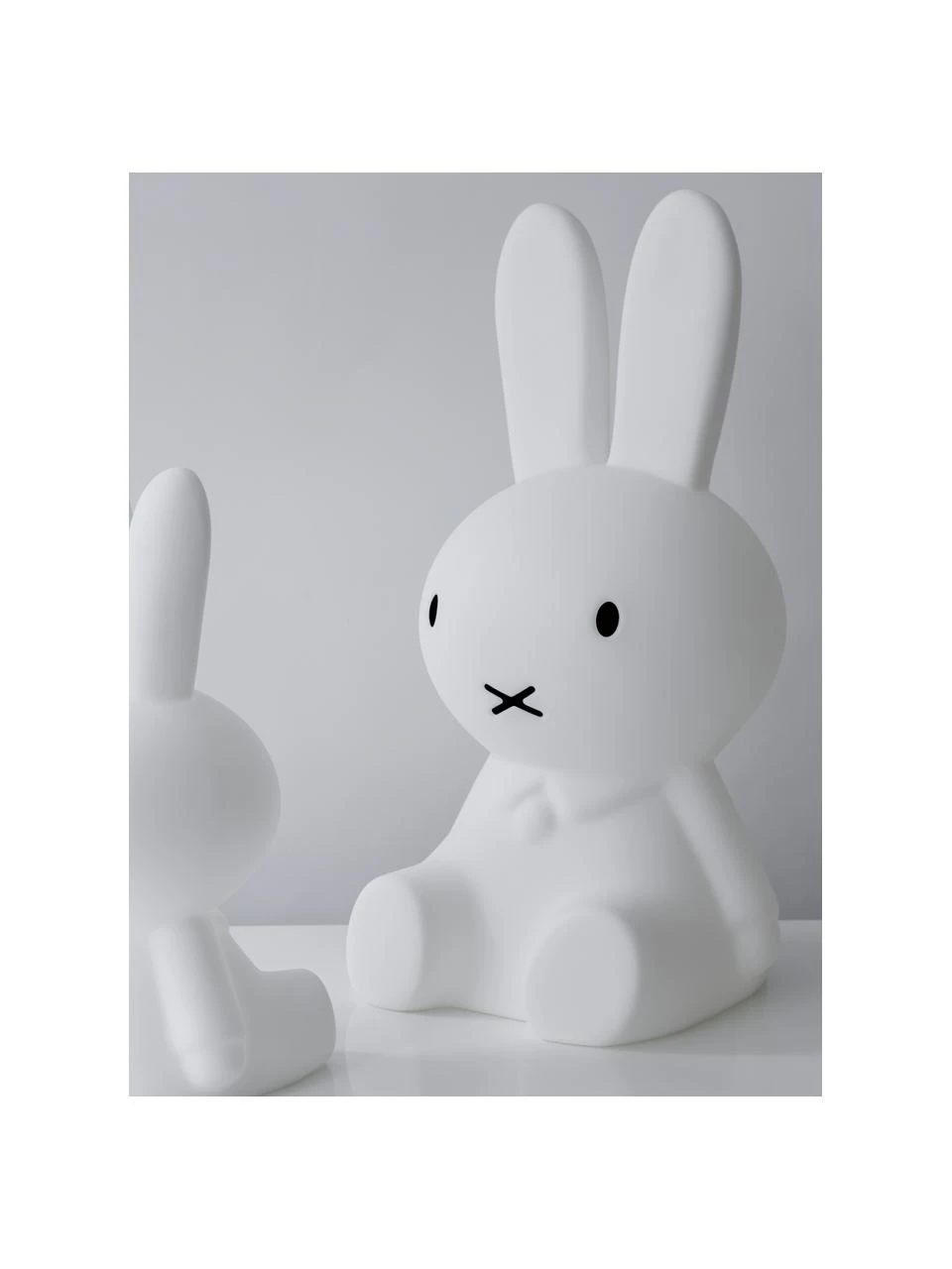 Mr Maria LED-Bodenleuchte Miffy, B 40 x H 80 cmNur noch 1 Artikel verfügbar 8 Mr Maria LED-Bodenleuchte Miffy, B 40 x H 80 cmNur noch 1 Artikel verfügbar – Bild 6