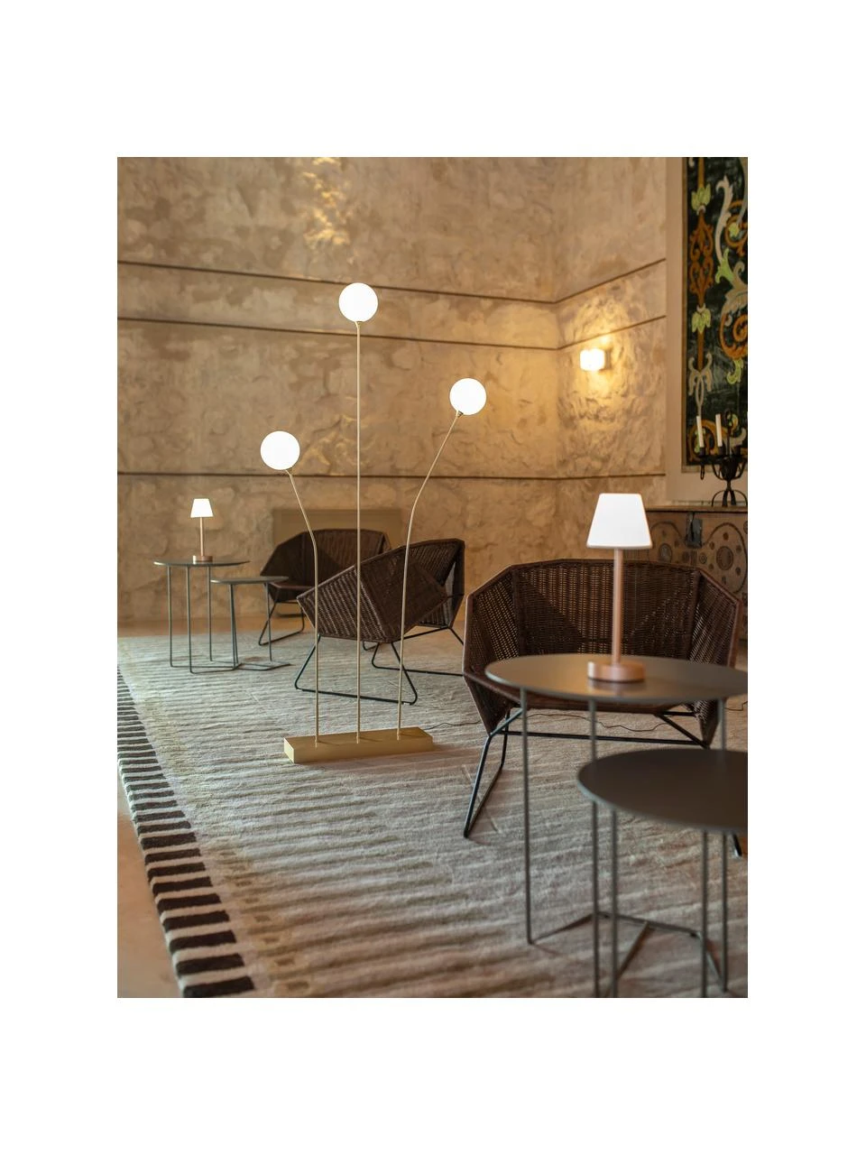 Mobile Dimmbare LED-Außentischlampe Lola mit Touch-Funktion in Rosa, Ø 11 x H 32 cm 6 Mobile Dimmbare LED-Außentischlampe Lola mit Touch-Funktion in Rosa, Ø 11 x H 32 cm – Bild 4