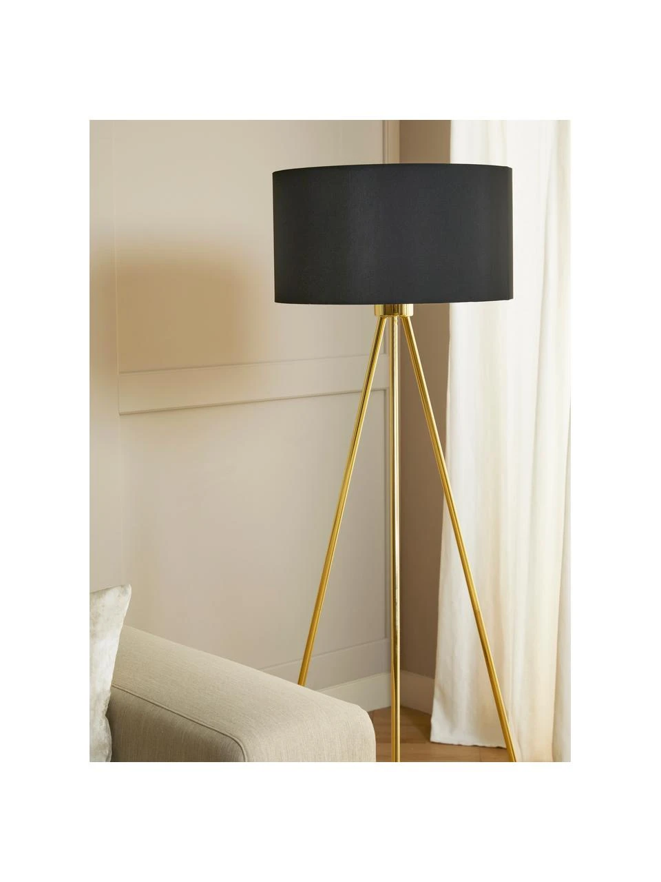 Westwing Collection Tripod Stehlampe Cella mit Stoffschirm, Ø 45 x H 147 cm 6 Westwing Collection Tripod Stehlampe Cella mit Stoffschirm, Ø 45 x H 147 cm – Bild 4